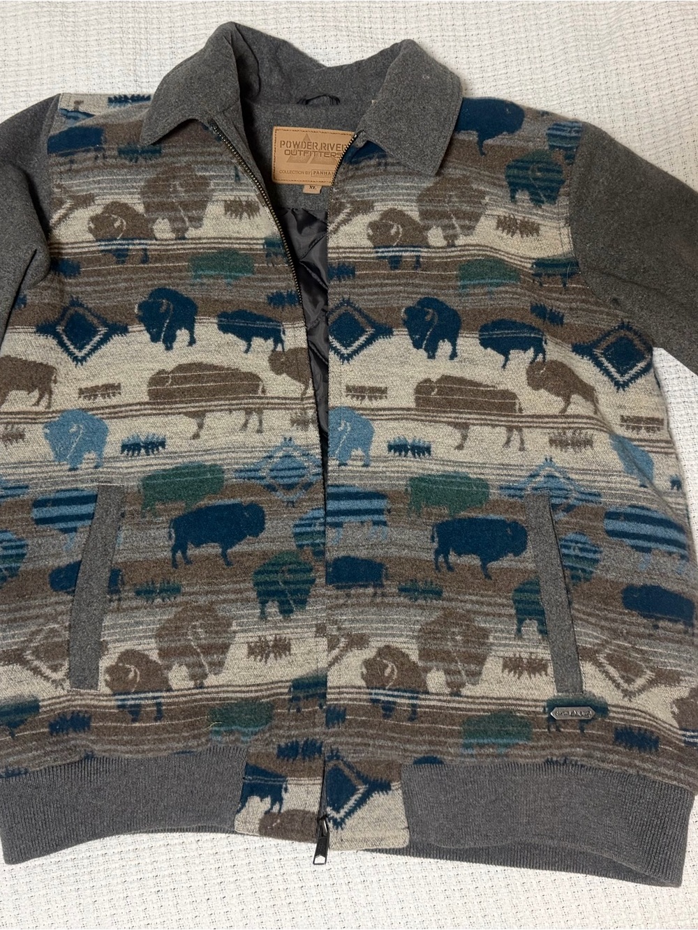 Powder River Outfitters Women’s Gray Zip-Up Buffalo Pattern Jacket